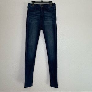 𝅺HOLLISTER Dark Wash Skinny Jeans 25
